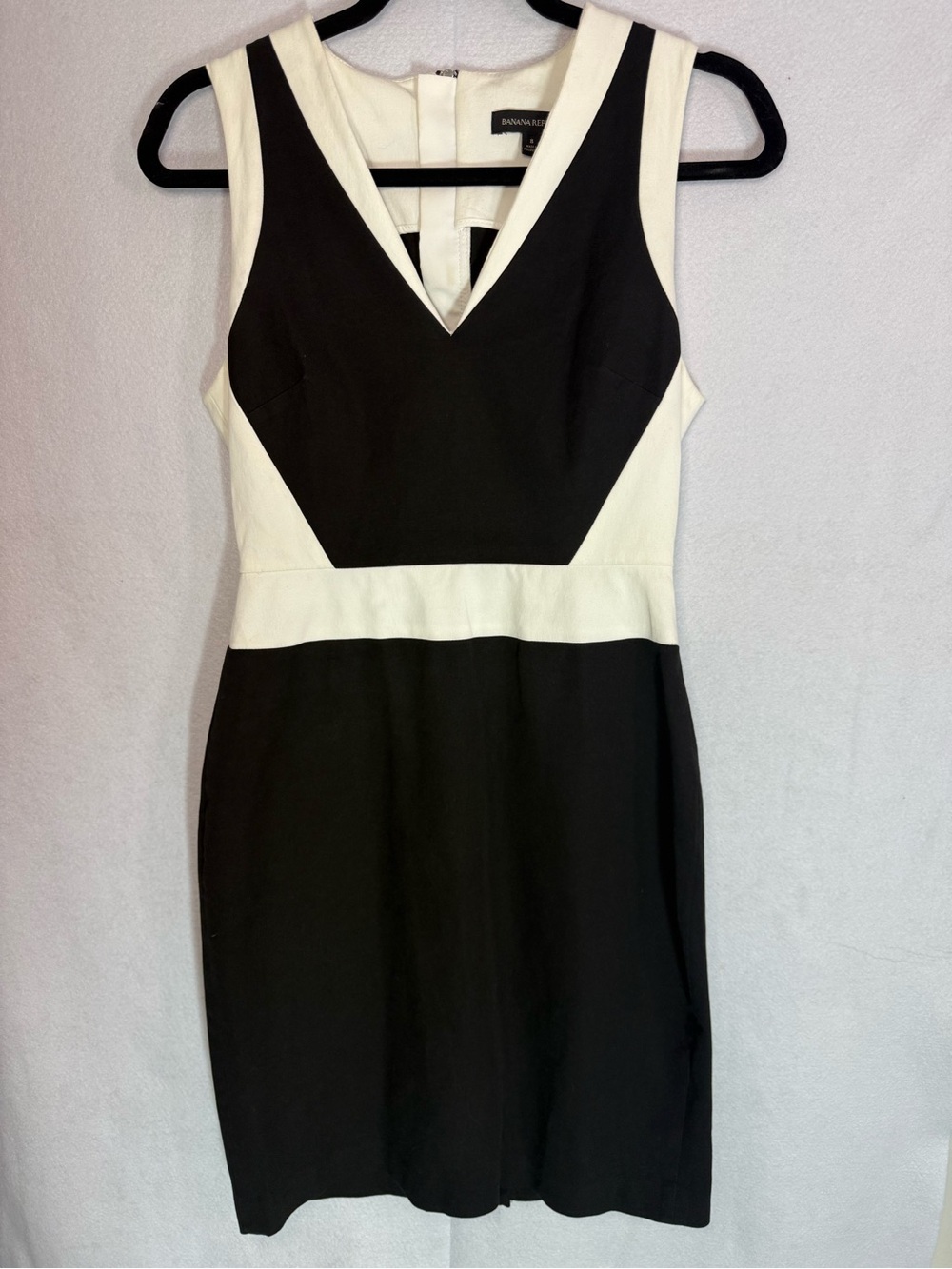 Banana Republic Black & White Sleeveless Sheath Dress - Size 8